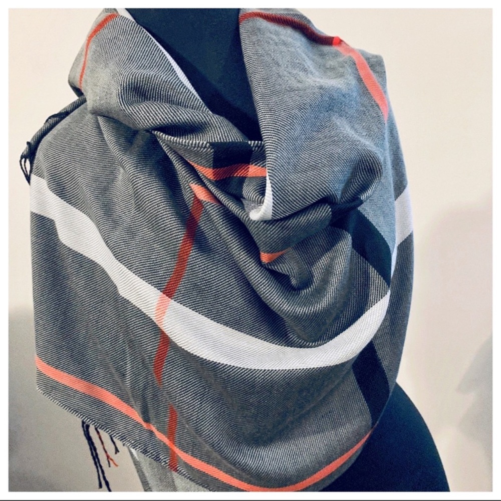 Paris Must Have Classy Black Plaid scarf/shawl - Picture 6 of 7